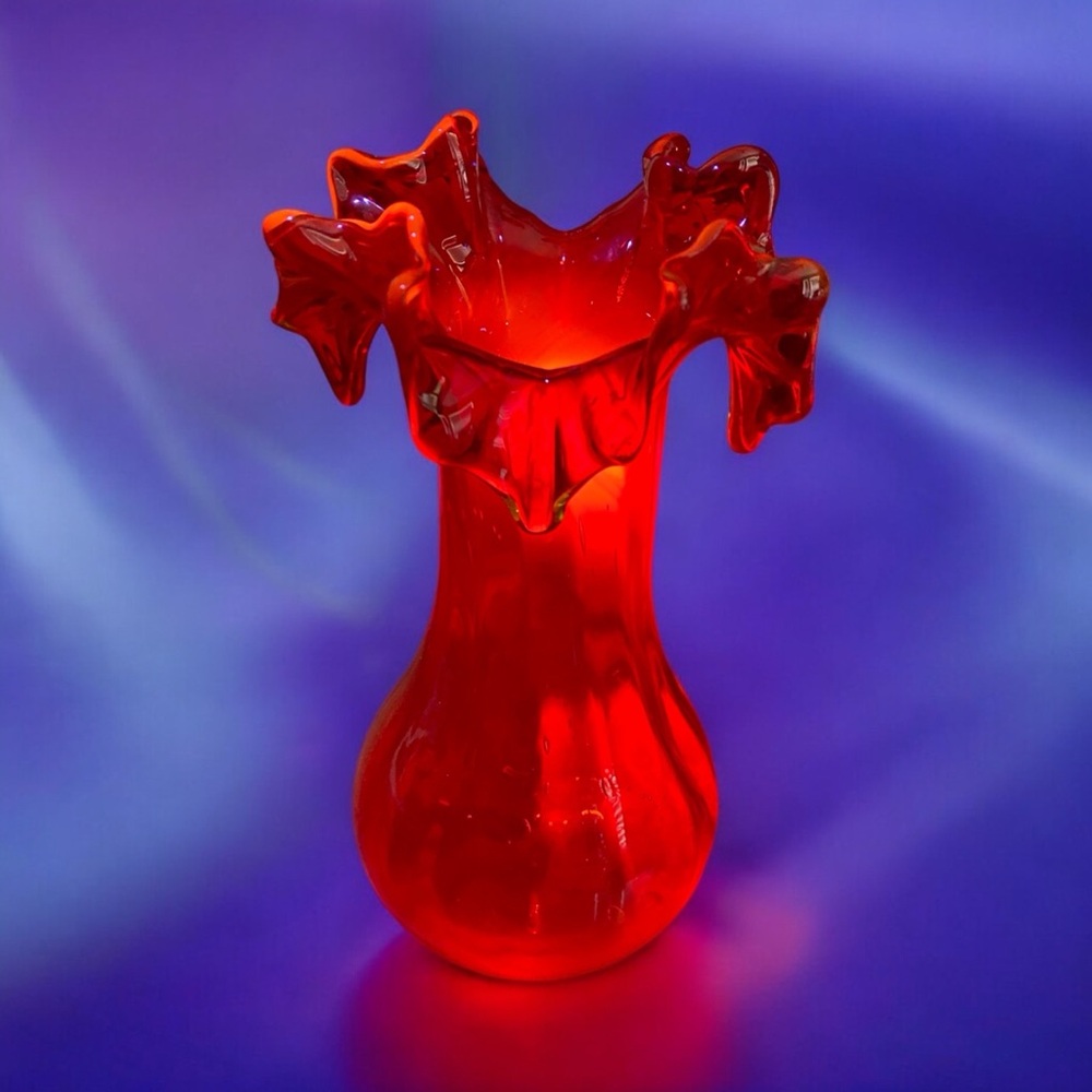 Vintage Fenton Amberina Glass Ruffled Handkerchief Vase MCM Red Orange